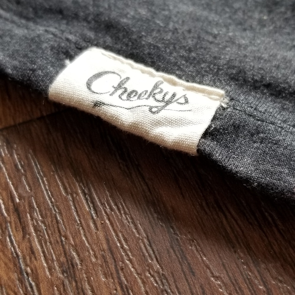 Cheekys Tee - Picture 4 of 4